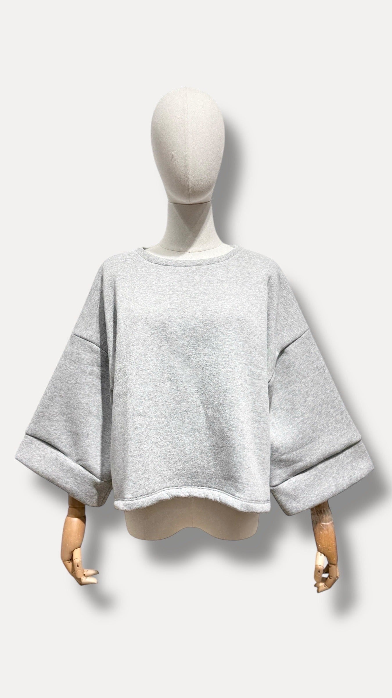 MADO sweater